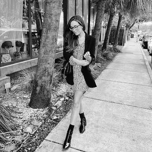 Meet your Posher, Carina